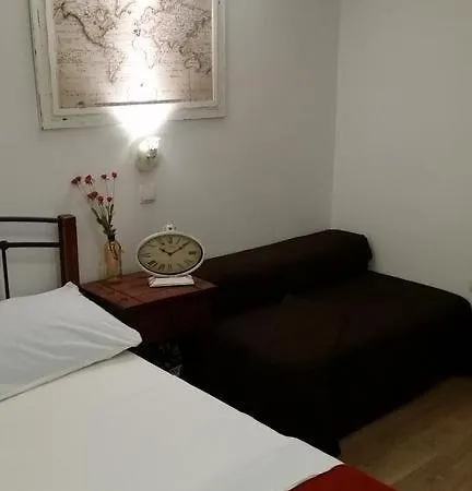 Studio In With Seaview, Terrace, Air Condition, Wifi Pašman