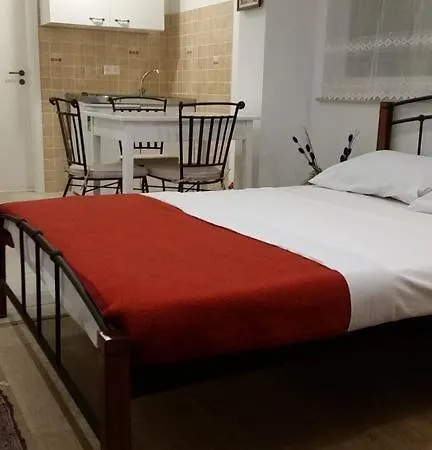 Studio In With Seaview, Terrace, Air Condition, Wifi