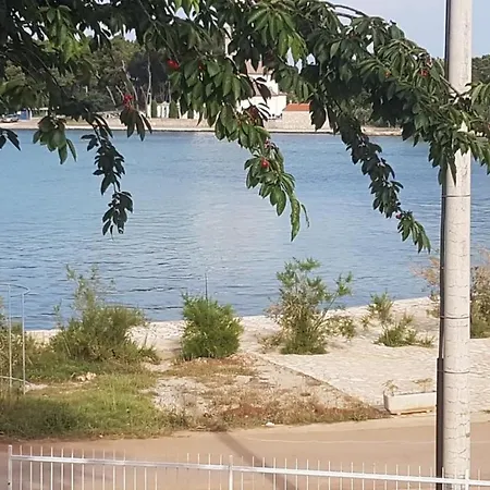 Studio In With Seaview, Terrace, Air Condition, Wifi Appartement *