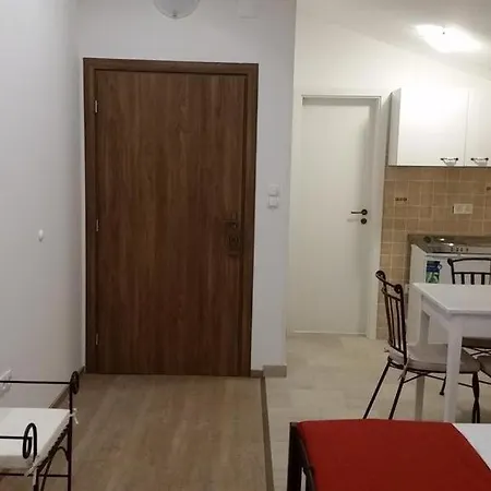 Studio In With Seaview, Terrace, Air Condition, Wifi Appartement Pašman